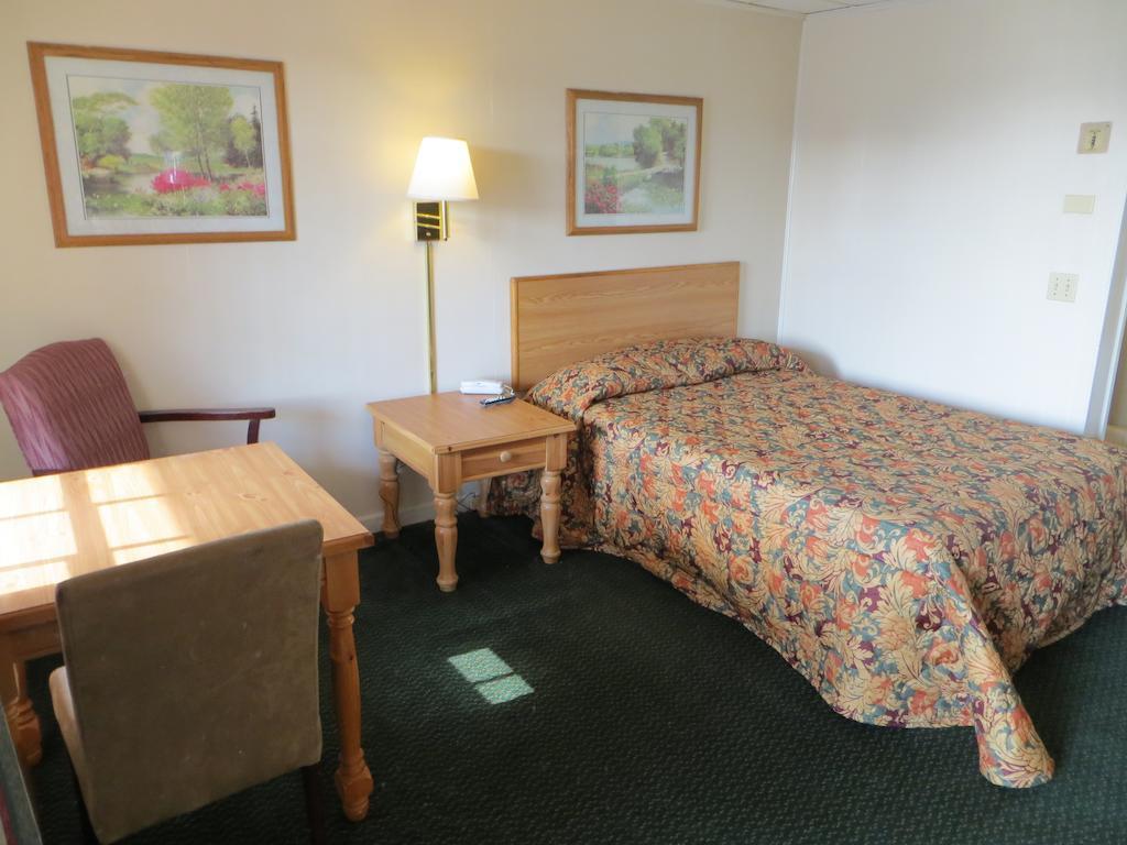 Pine Crest Motor Lodge Holly Springs Chambre photo