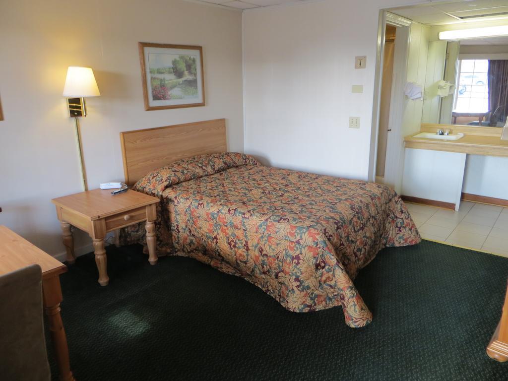 Pine Crest Motor Lodge Holly Springs Extérieur photo