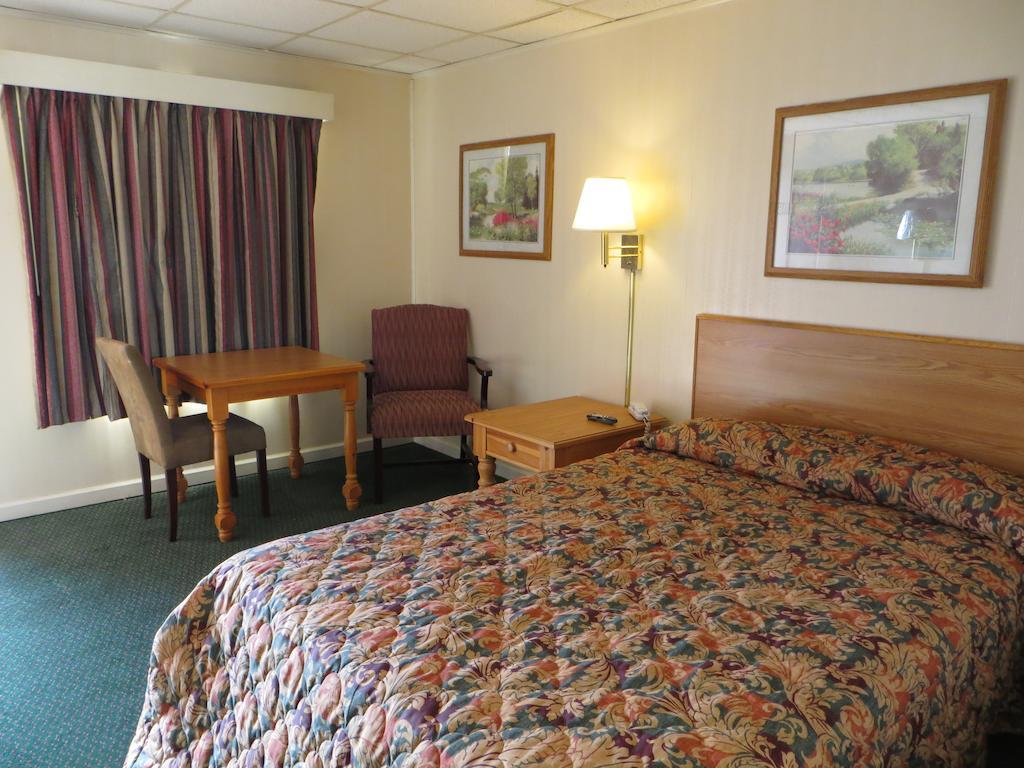 Pine Crest Motor Lodge Holly Springs Chambre photo