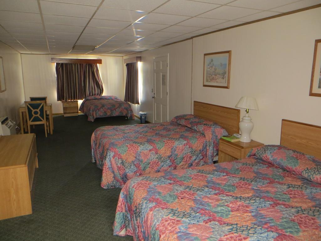 Pine Crest Motor Lodge Holly Springs Extérieur photo